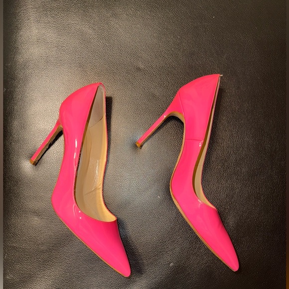 Manolo Blahnik - Picture 2 of 10